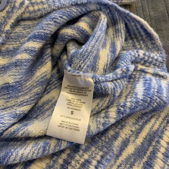 ‼️Last chance by Feb 5‼️ Lounge Sweater & Shorts Set - Picture 7 of 7